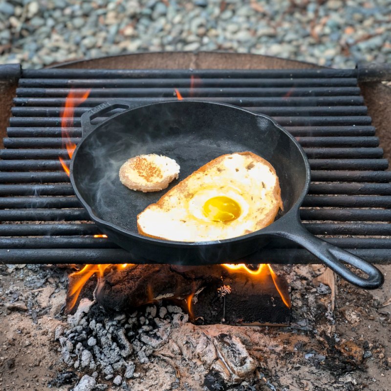 Cast Iron Skillet 10"