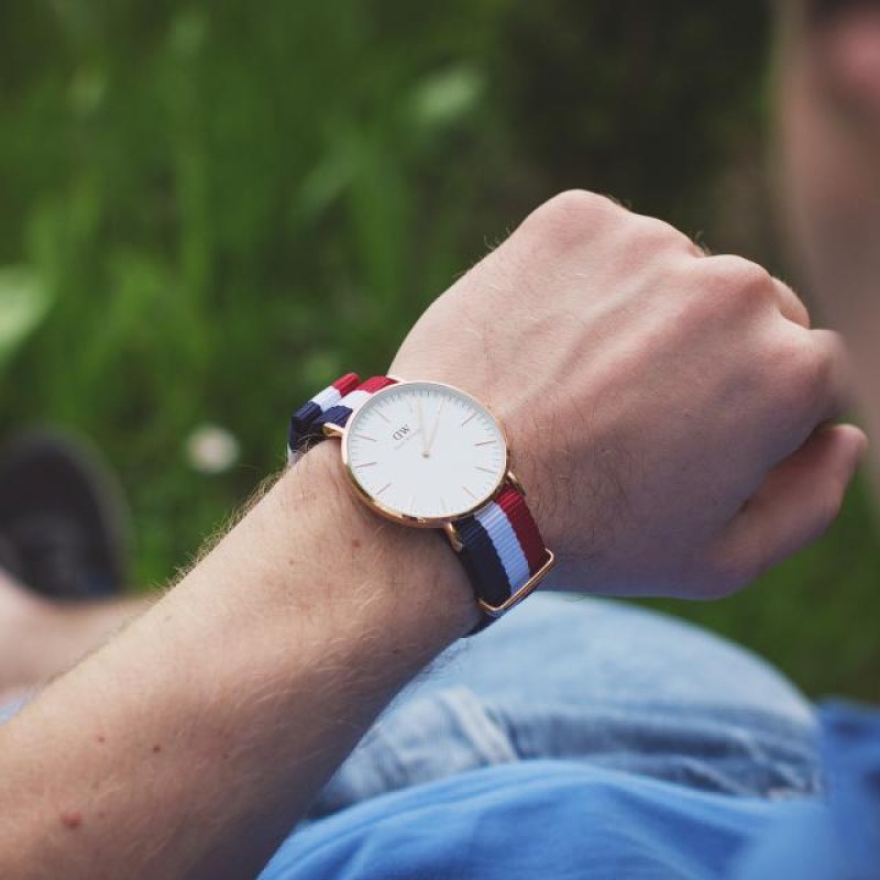 Classic Leather Strap Wrist Watch